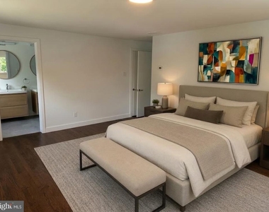 713 Woodfield Road - Photo Thumbnail 35