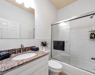 129 W Sixth St - Photo Thumbnail 15