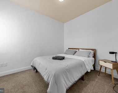 129 W Sixth St - Photo Thumbnail 13