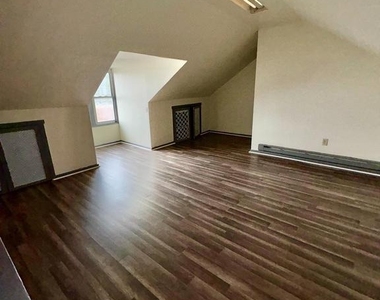 350 N 7th Street - Photo Thumbnail 3