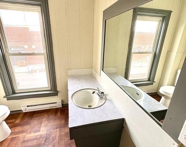 350 N 7th Street - Photo Thumbnail 4