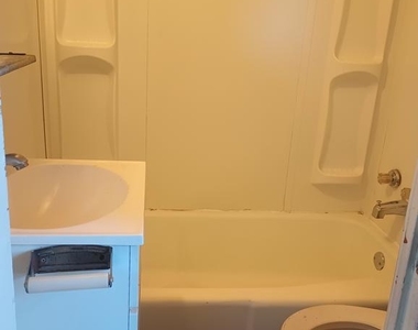 119 N 6th Street - Photo Thumbnail 4