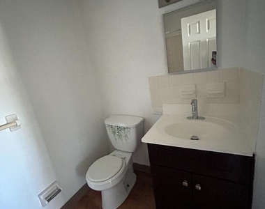 3941 James Street - Photo Thumbnail 13