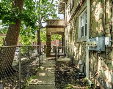 332 W Washington Street - Photo Thumbnail 19