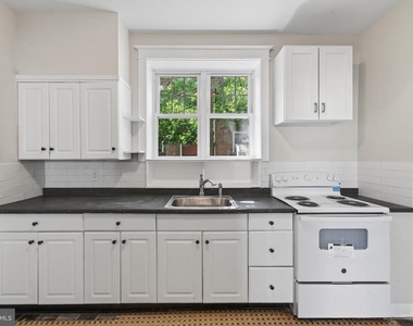 332 W Washington Street - Photo Thumbnail 1