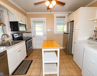 335 Stuart Avenue - Photo Thumbnail 5