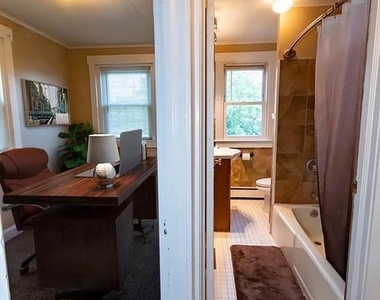 335 Stuart Avenue - Photo Thumbnail 6