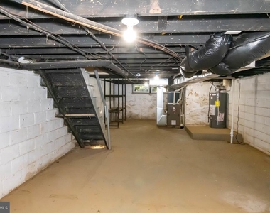 335 Stuart Avenue - Photo Thumbnail 11