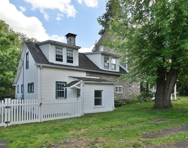 966 Paige Court - Photo Thumbnail 4