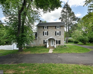 966 Paige Court - Photo Thumbnail 2
