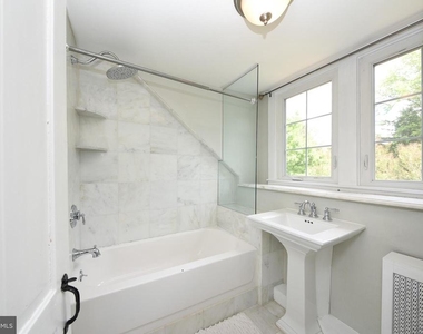 966 Paige Court - Photo Thumbnail 22