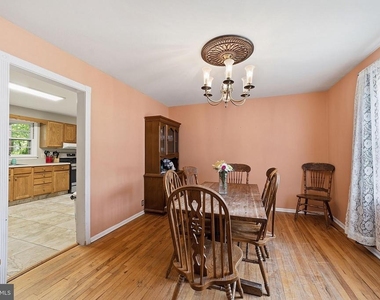 292 Glenn Ave - Photo Thumbnail 5