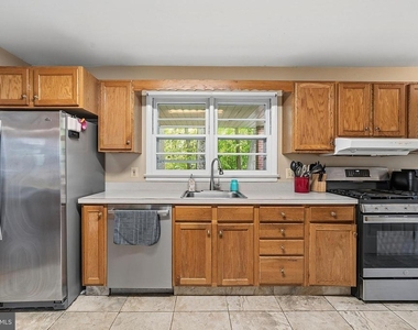 292 Glenn Ave - Photo Thumbnail 7