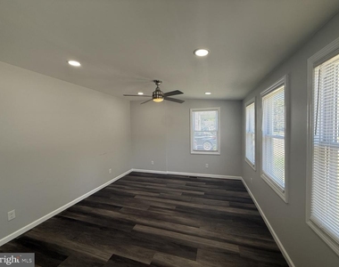 383 Johnson Avenue - Photo Thumbnail 20