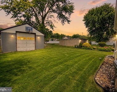 383 Johnson Avenue - Photo Thumbnail 27