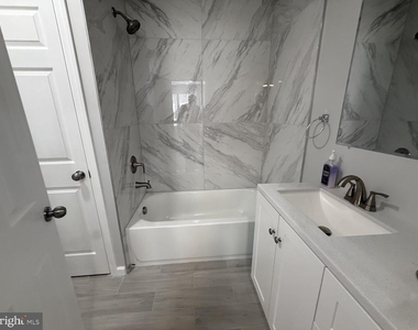 383 Johnson Avenue - Photo Thumbnail 12