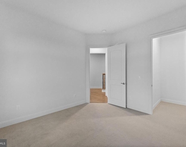 105 Samjan Circle - Photo Thumbnail 36