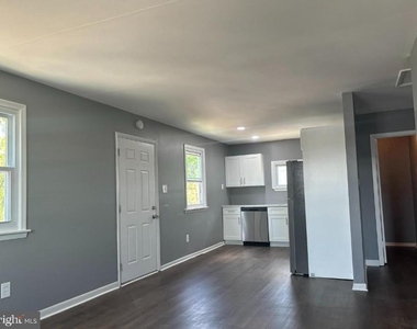 32 Edgewater Avenue - Photo Thumbnail 6