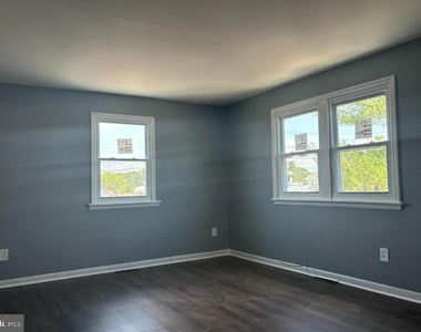 32 Edgewater Avenue - Photo Thumbnail 8