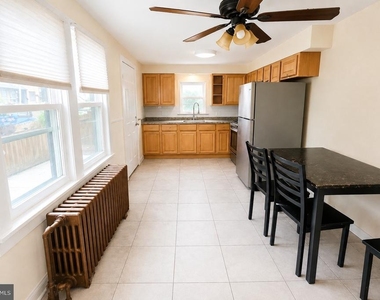 46 E Union Street - Photo Thumbnail 3