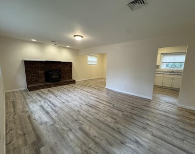 204 Cheyenne Trail - Photo Thumbnail 2