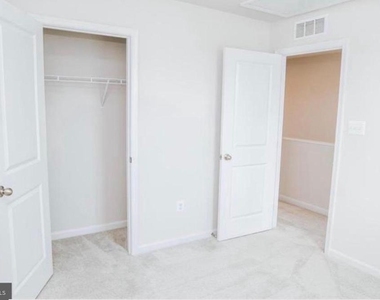 118 Charlotte Street - Photo Thumbnail 22