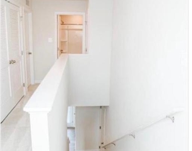 118 Charlotte Street - Photo Thumbnail 13