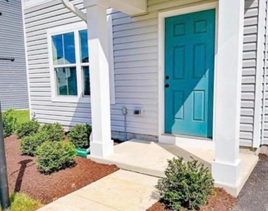 118 Charlotte Street - Photo Thumbnail 1
