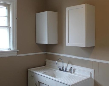 112 E Washington Street - Photo Thumbnail 13