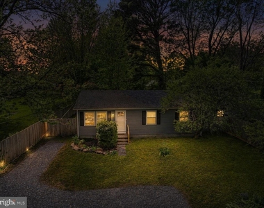 101 Brooks Lane - Photo Thumbnail 2