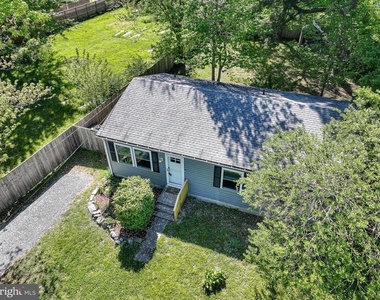 101 Brooks Lane - Photo Thumbnail 1