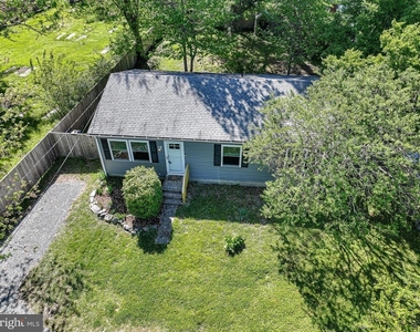 101 Brooks Lane - Photo Thumbnail 25