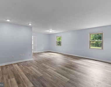 13501 Ivy Way - Photo Thumbnail 9