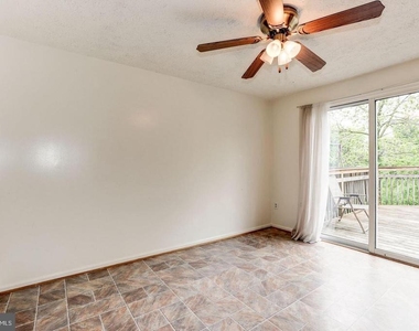 10117 Shelldrake Circle - Photo Thumbnail 2