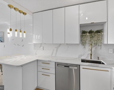 5225 Pooks Hill Road - Photo Thumbnail 8