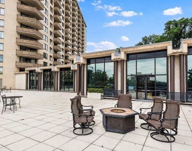 5225 Pooks Hill Road - Photo Thumbnail 26