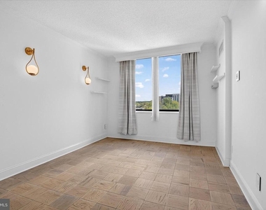 5225 Pooks Hill Road - Photo Thumbnail 12