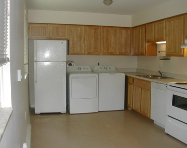 253 Brookridge Court - Photo Thumbnail 12