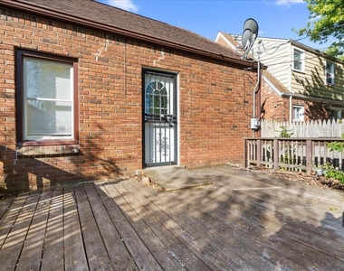 10042 Grayton Street - Photo Thumbnail 23
