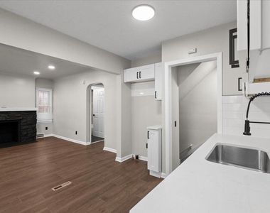 10042 Grayton Street - Photo Thumbnail 6