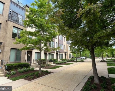 6680 Eames Way - Photo Thumbnail 1