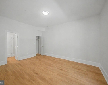 10205 Sorrel Avenue - Photo Thumbnail 16