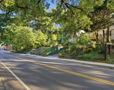605 Ethan Allen Avenue - Photo Thumbnail 3