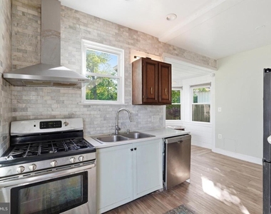605 Ethan Allen Avenue - Photo Thumbnail 19