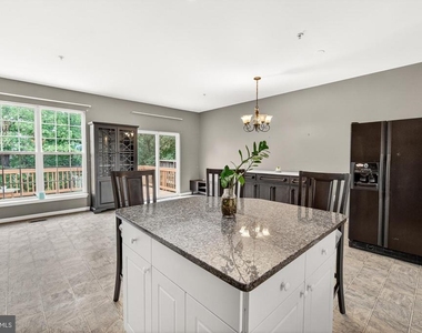 2572 Carrington Way - Photo Thumbnail 19