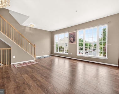 2572 Carrington Way - Photo Thumbnail 13