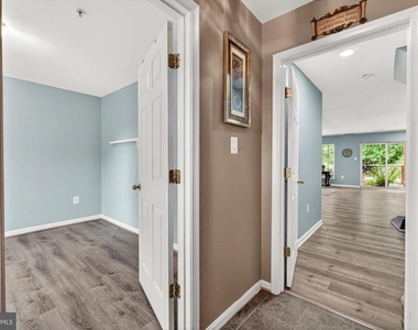 2572 Carrington Way - Photo Thumbnail 9