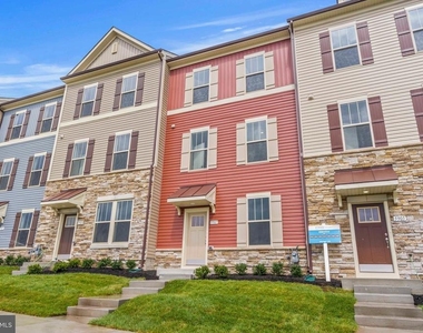 5907 Garden Walk Drive - Photo Thumbnail 1