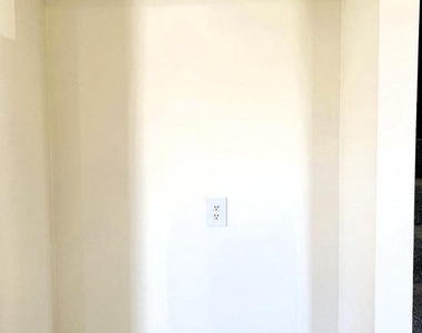 439 Terry Court - Photo Thumbnail 4