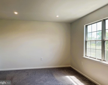 439 Terry Court - Photo Thumbnail 13